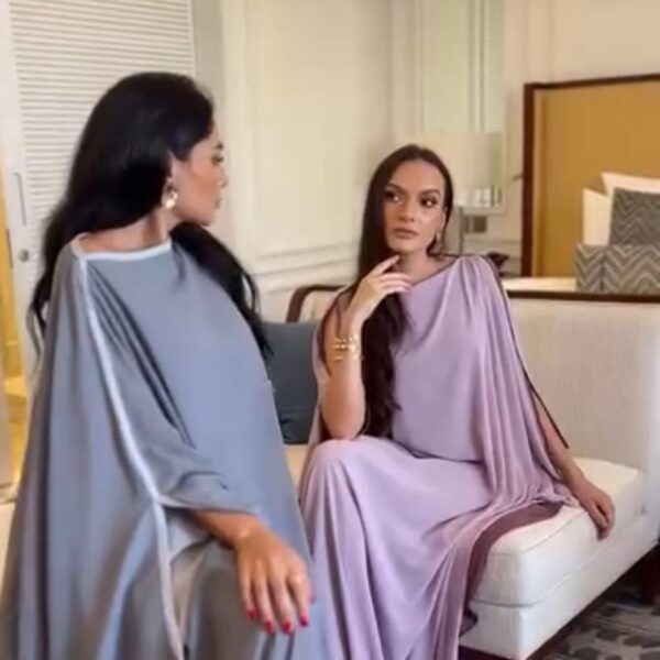 Elegant Two-Tone Chiffon Abaya – Free Size